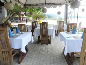 Restavracija oz. druge možnosti za prehrano v nastanitvi The Villa Hotel