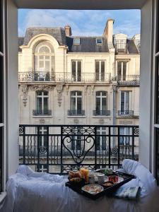 Afbeelding uit fotogalerij van Hotel Marignan Champs-Elysées in Parijs