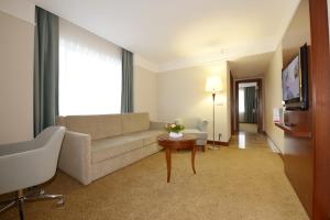 Фотография из галереи Ramada Plaza Altin Kayisi Hotel в Малатье