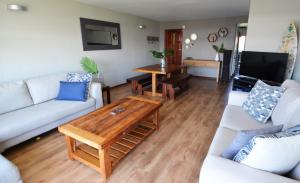 Μια τηλεόραση ή/και κέντρο ψυχαγωγίας στο Toledo - Modern Apartment w View