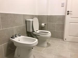 Ένα μπάνιο στο Apartamento en tigre +15 φωτογραφίες