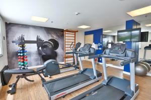 The fitness centre and/or fitness facilities at Transamerica Fit Jacareí