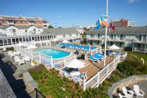 Kolam renang di atau dekat dengan Anchor In Hotel - Hyannis, MA +37 gambar