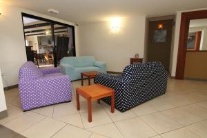 Ayr Traveller's Motel的休息区