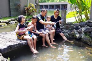 Hosté ubytování The Westlake Hotel & Resort Yogyakarta
