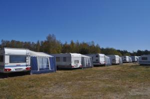 Fotografia z galérie ubytovania Nowoczesne przyczepy kempingowe Chałupy Royal-Camp v Chalupách