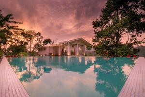 The swimming pool at or close to Tea Heights