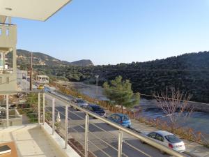 A general mountain view or a mountain view taken from Az apartmant