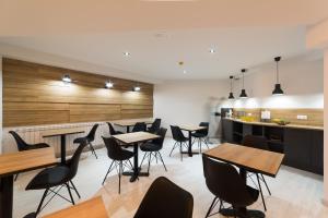 Kuchyň nebo kuchyňský kout v ubytování Hotel Onyarbi
