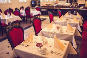 Um restaurante ou outro lugar para comer em Hotel Florian Palace