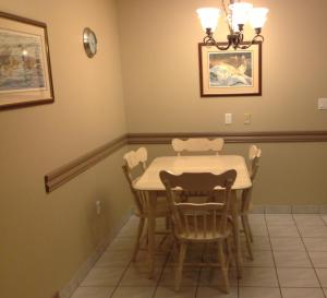 Gambar di galeri bagi Petawawa River Inn & Suites di Petawawa