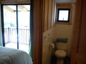 Imagen de la galería de Hostal Los Alamos Neltume, en Neltume