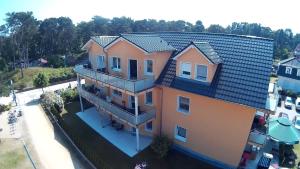Budova, kde se apartmán nachází + 23 fotografií