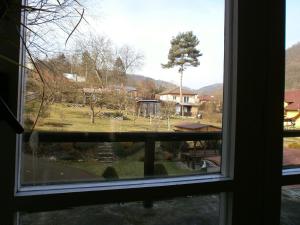 Nespecifikovaný výhled na hory nebo výhled na hory při pohledu z apartmánu