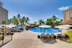 Piscina de la sau aproape de The Palms 101