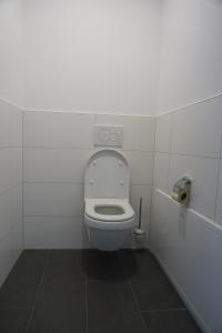 Bilik mandi di Ferienhaus Ritter