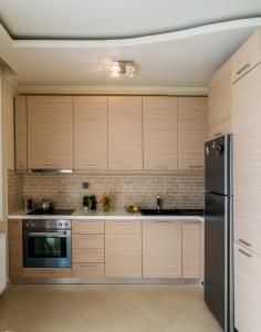 A kitchen or kitchenette at Dreamy Home by the Sea
