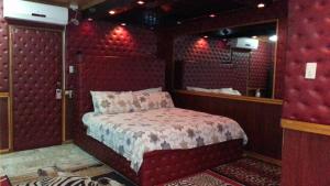 Imagen de la galería de Kokomos Hotel and Restaurant, en Ángeles