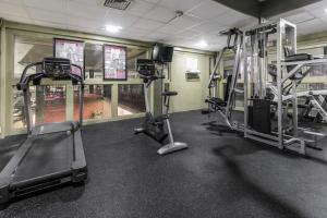 Fitness centrum a/nebo fitness zařízení v ubytování Ramada by Wyndham Odessa Near University of Texas Permian