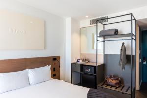 Cucina o angolo cottura di Citadines Connect Sydney Airport