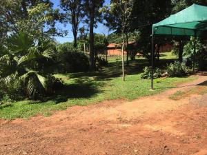 Un jardín fuera de Iguazu apart hostel