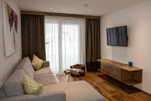 Μια τηλεόραση ή/και κέντρο ψυχαγωγίας στο Riffler Lodge