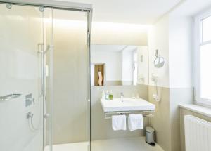 Hotel Gasthof Fischer的一间浴室