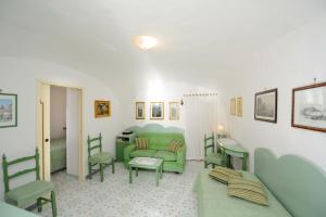Posezení v ubytování That's Atrani, Amalfi Coast beach front apartment