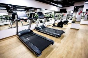 Fitness centrum a/nebo fitness zařízení v ubytování West Shine Hotel