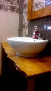 Ένα μπάνιο στο Apartament 4 osobowy