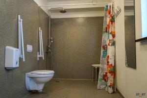 Kamar mandi di Start Keflavík Airport