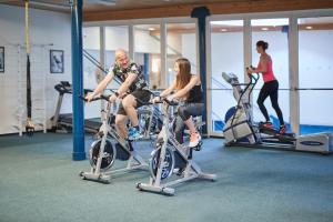 Fitness centrum a/nebo fitness zařízení v ubytování Hotel Horizont
