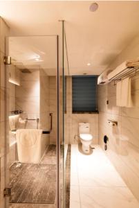 Ванна кімната в Wingate by Wyndham Changsha Yuhua