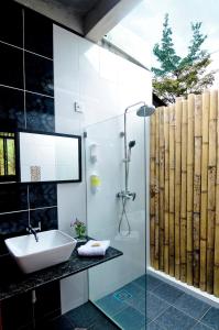 Ванная комната в The Dusun