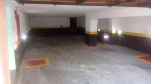 an empty room with a concrete floor in a building at Hotel - Motel Story in São Paulo