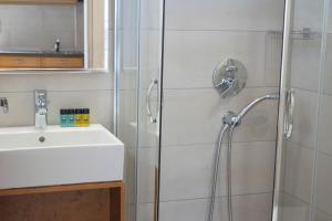 A bathroom at Villa Vasilis
