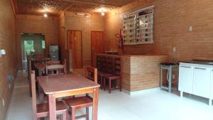 Kjøkken eller kjøkkenkrok på Hostel Mirante do Vale