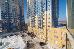 an aerial view of a building under construction at Apartment on Pritomskiy prospekt in Kemerovo