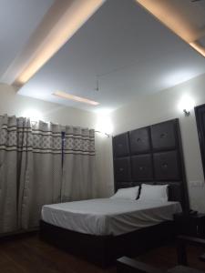 Hotel temple view inn客房内的一张或多张床位