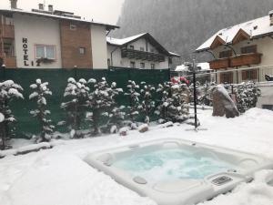 Liz Hotel & Apartments during the winter