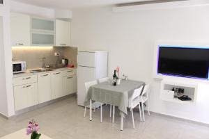 ครัวหรือมุมครัวของ Vacation Apartment Eilat