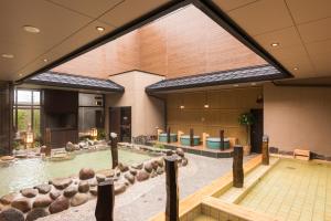 Bazén v ubytování Dormy Inn EXPRESS Sendai Seaside nebo v jeho okolí