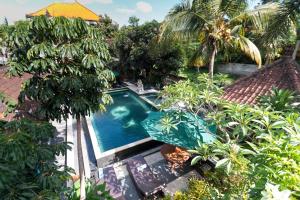Výhled na bazén z ubytování Ubud Aura Retreat nebo okolí