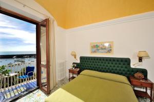 Nespecifikovaný výhled na moře nebo výhled na moře při pohledu z hotelu