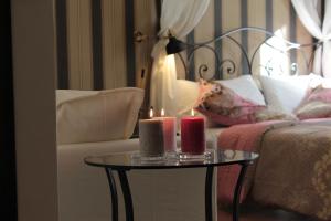 A seating area at Aitna B&B