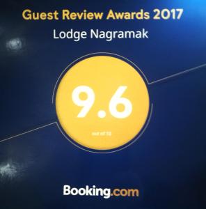 Majutusasutuses Lodge Nagramak olev sertifikaat, autasu, silt või muu dokument