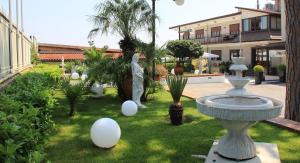 Zahrada ubytování Ranch Palace Hotel