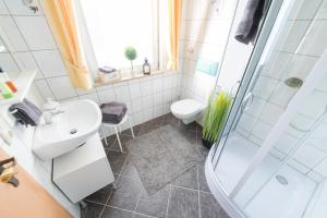 Ένα μπάνιο στο Ferienhaus Das Häuschen