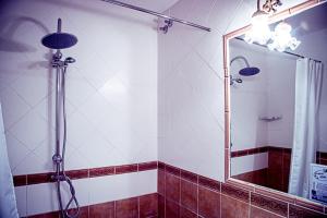 A bathroom at Hostal Goya II Még 32 kép