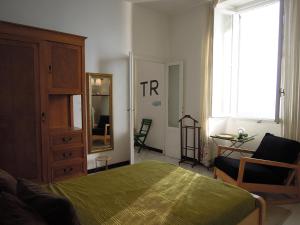 Postelja oz. postelje v sobi nastanitve Charming house with private dock on Lake Como
